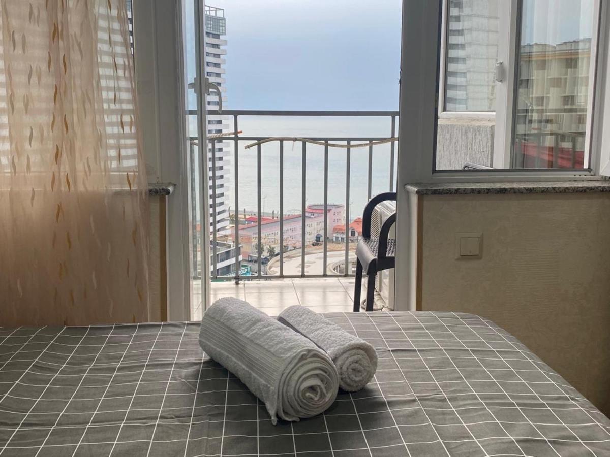 Apartment Black Sea Side Батумі Екстер'єр фото